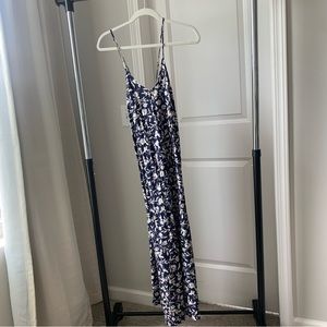 Old Navy Floral Navy Spaghetti Strap Maxi Dress in Size Medium